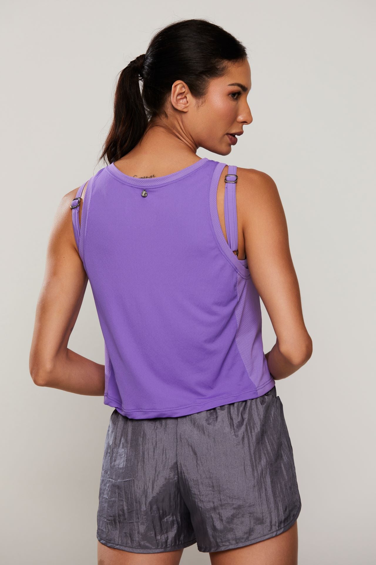 Regata Cropped detalhe lateral (RE03)