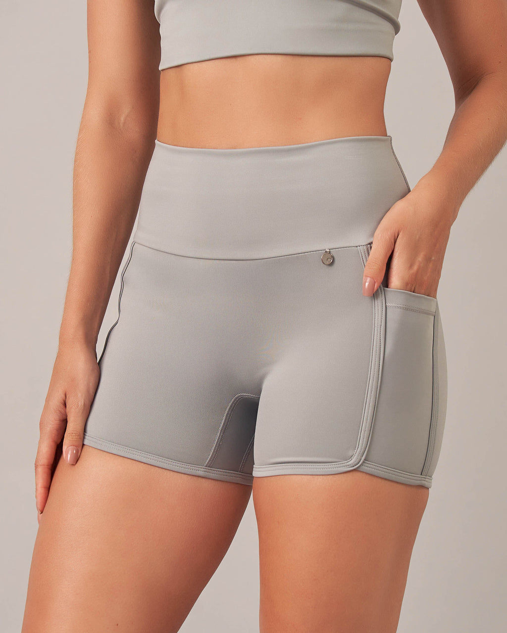 Shorts detalhe galão e bolso (SH23)