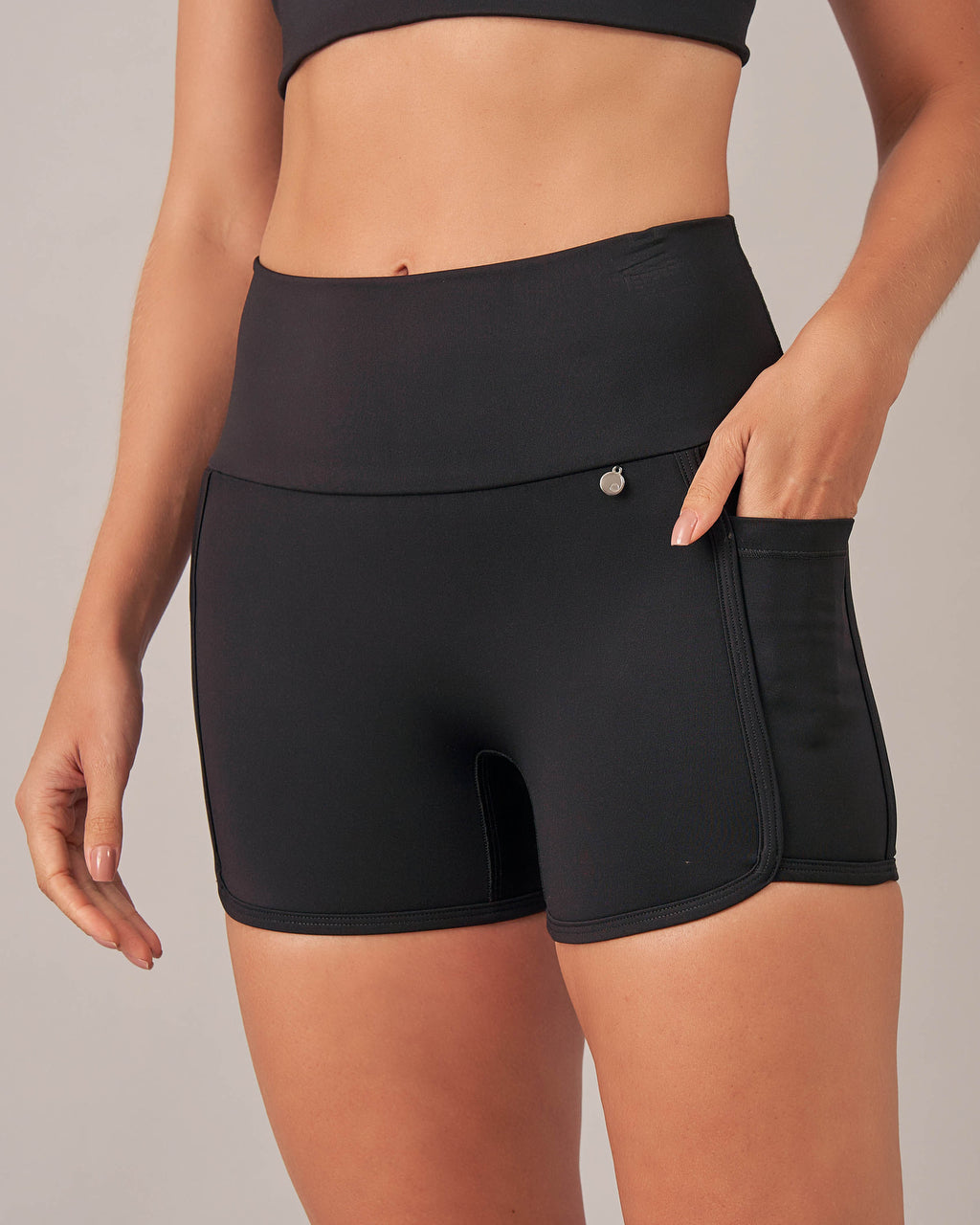 Shorts detalhe galão e bolso (SH23)
