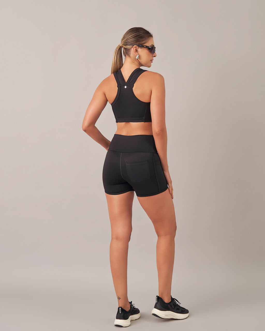 Shorts detalhe galão e bolso (SH23)