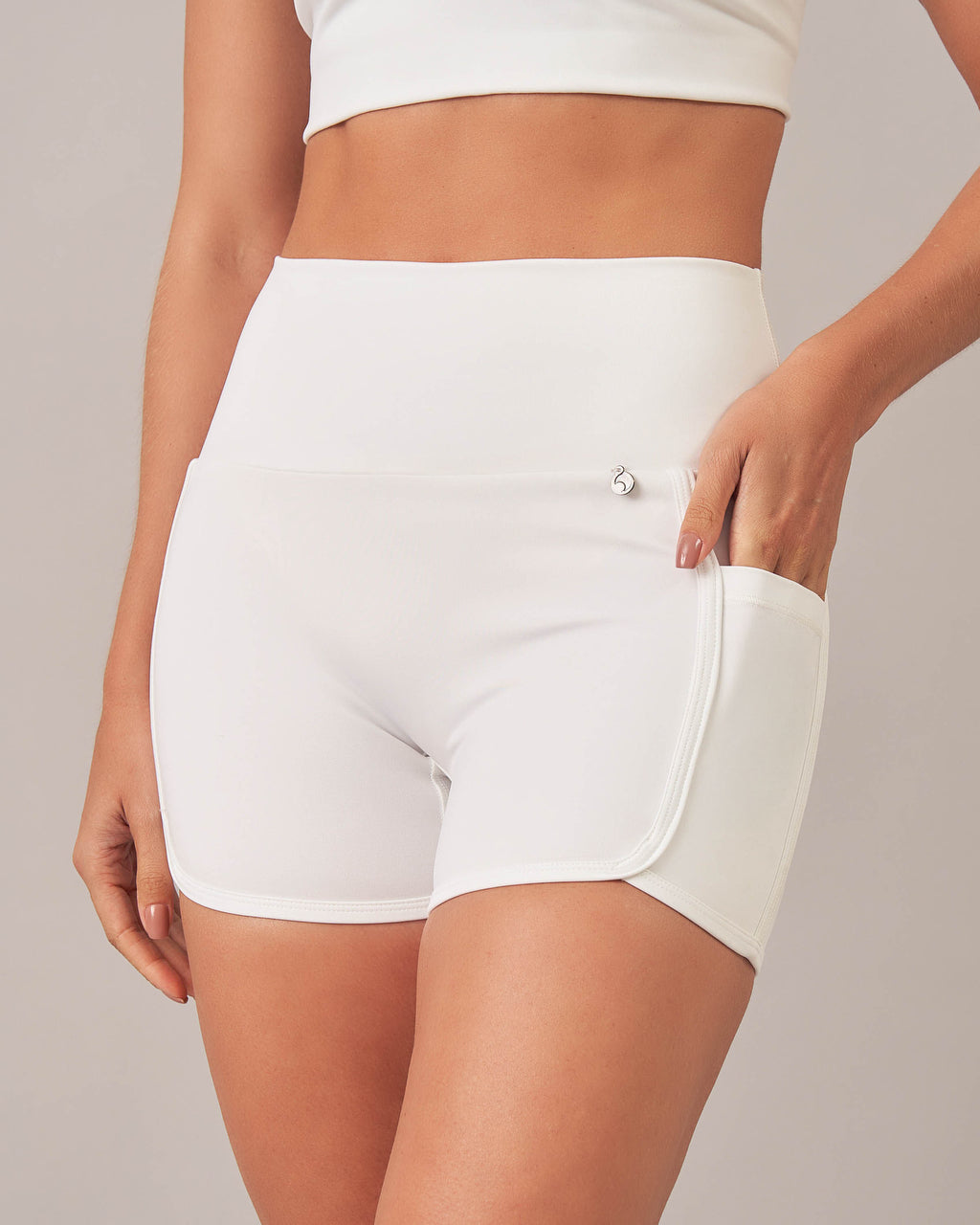 Shorts detalhe galão e bolso (SH23)